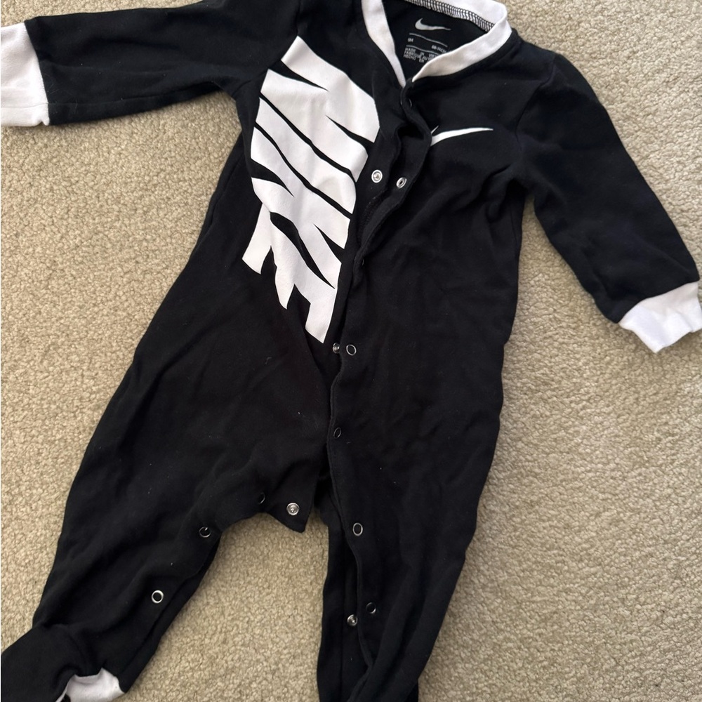 Nike Kids Graphic Sleepers (6) - Picture 4 of 7